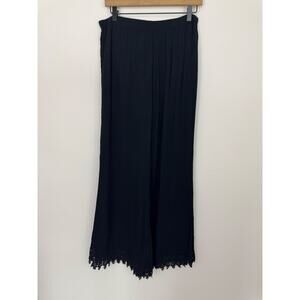 Francesca’s Black Crochet Hem Wide Leg Pants Size Large